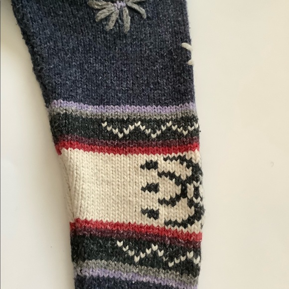 Vintage women knitted sweater. Made in Peru. Size M. - Picture 13 of 14